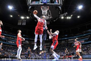 在这种背景 在这种背景